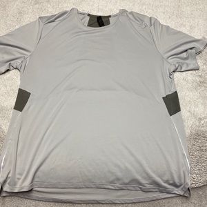 Lululemon short sleeve shirt